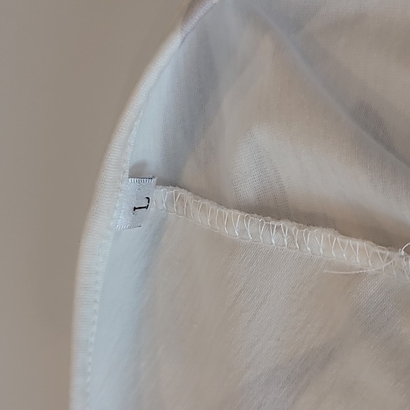 Twist back tank Lg - Picture 2 of 7